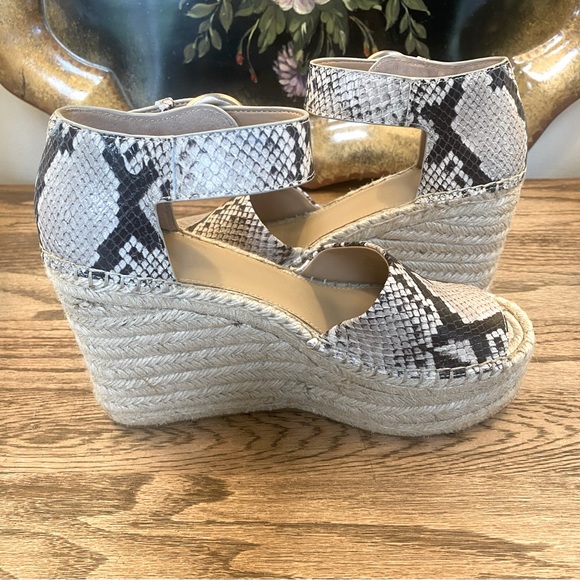 Marc Fisher Faux Snake Skin Women’s Wedge Espadrille Size 9 - Picture 6 of 12